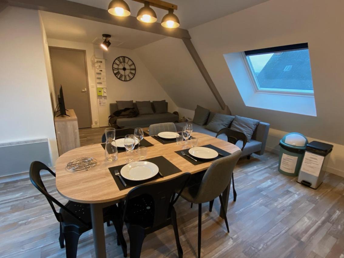 Residence Des 3 Iles, En Plein Centre-Ville, A 5 Min Des Plages, 3 Appartements Neufs Étables Eksteriør bilde